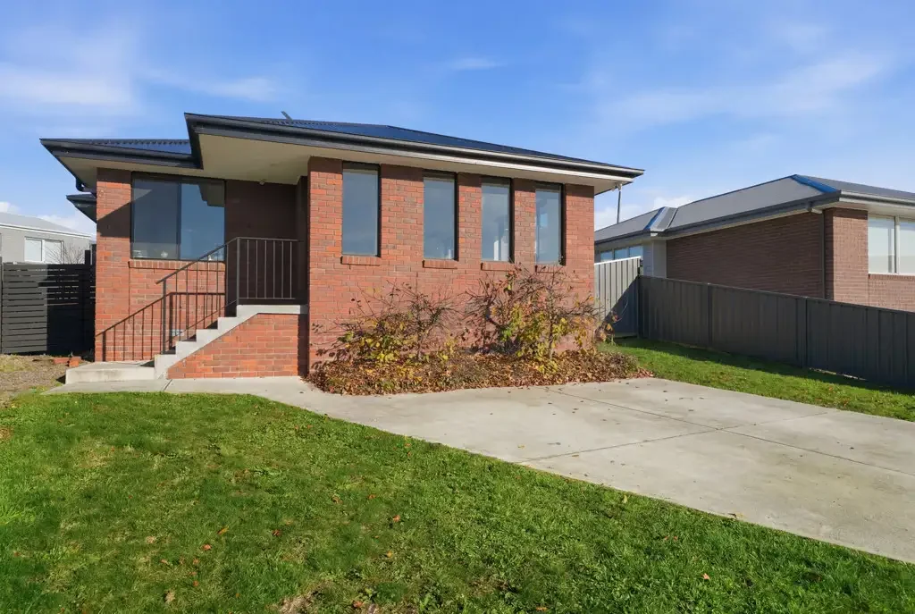 Spacious 3-Bed Family Home in Rokeby