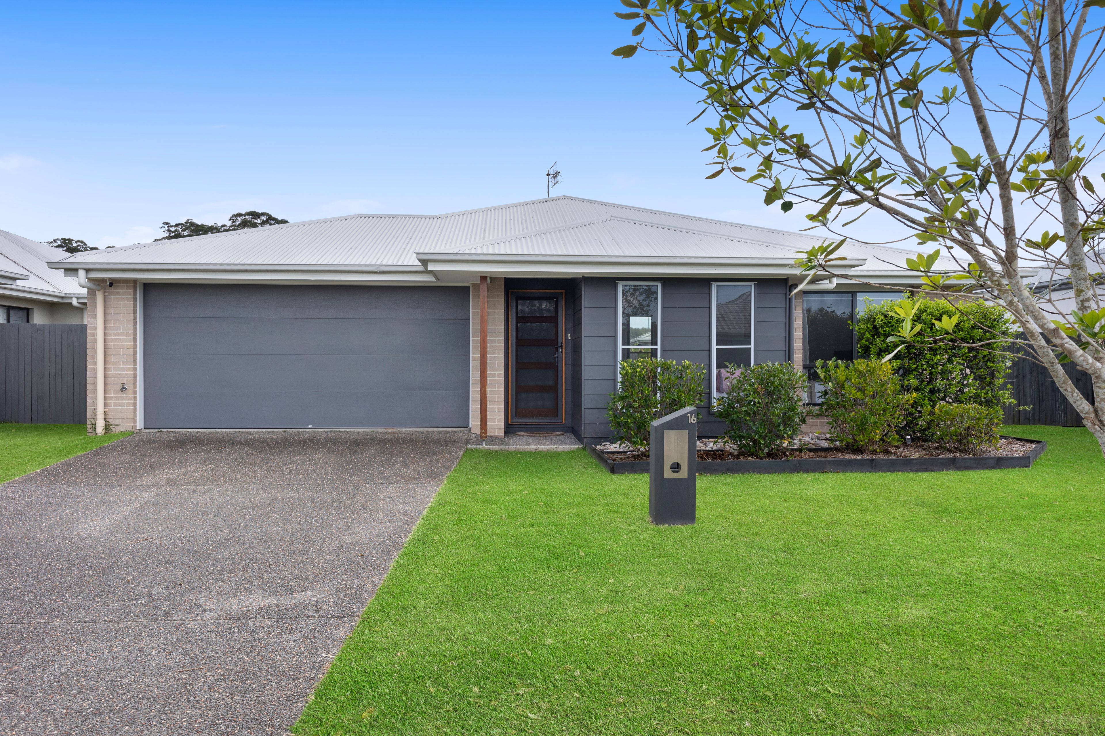 16 GREBE CR, BLI BLI QLD 4560, 0 rūma, 0 rūma horoi, House