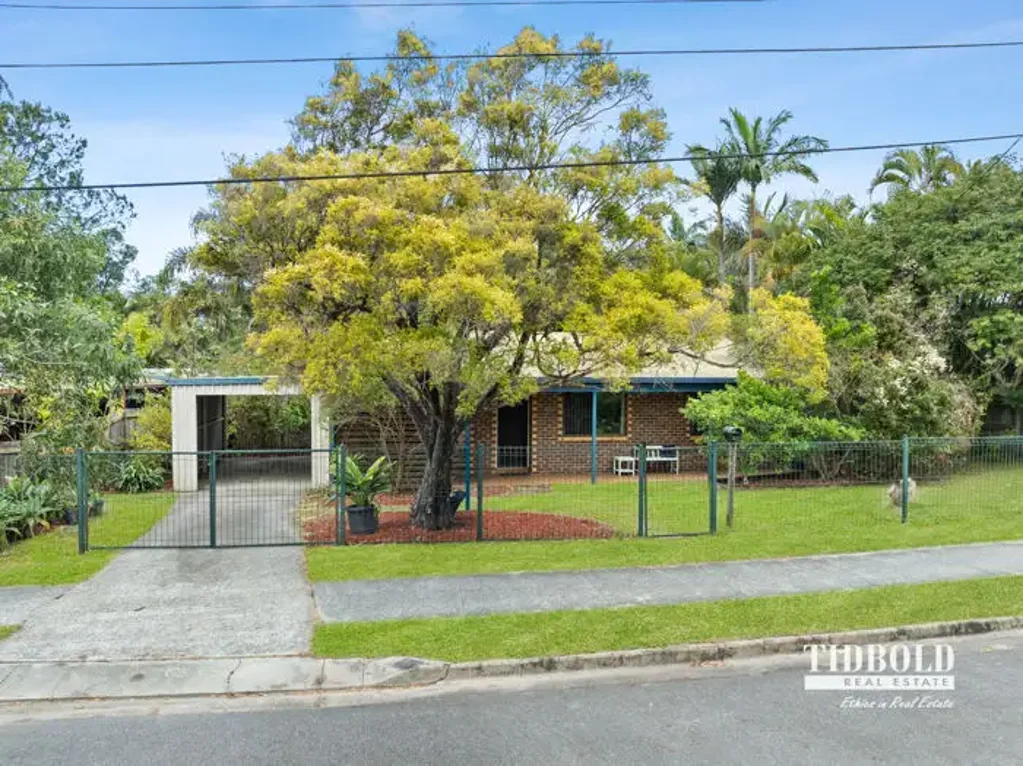 Capalaba 3房 便利的 Capalaba 生活！ CONVENIENT CAPALABA LIVING!
