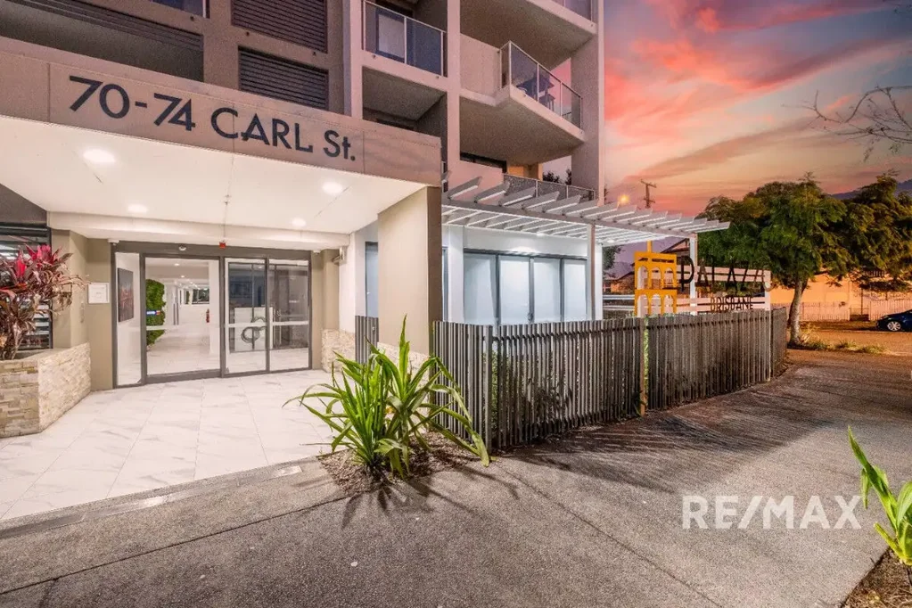 Pack Your Bags – This Fully Furnished Apartment Has It All!