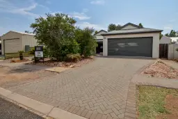 2 Chapman Court, Araluen