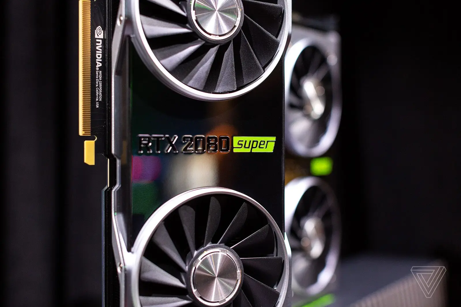 英伟达推超级版GeForce RTX显卡:价格不变性能提升
