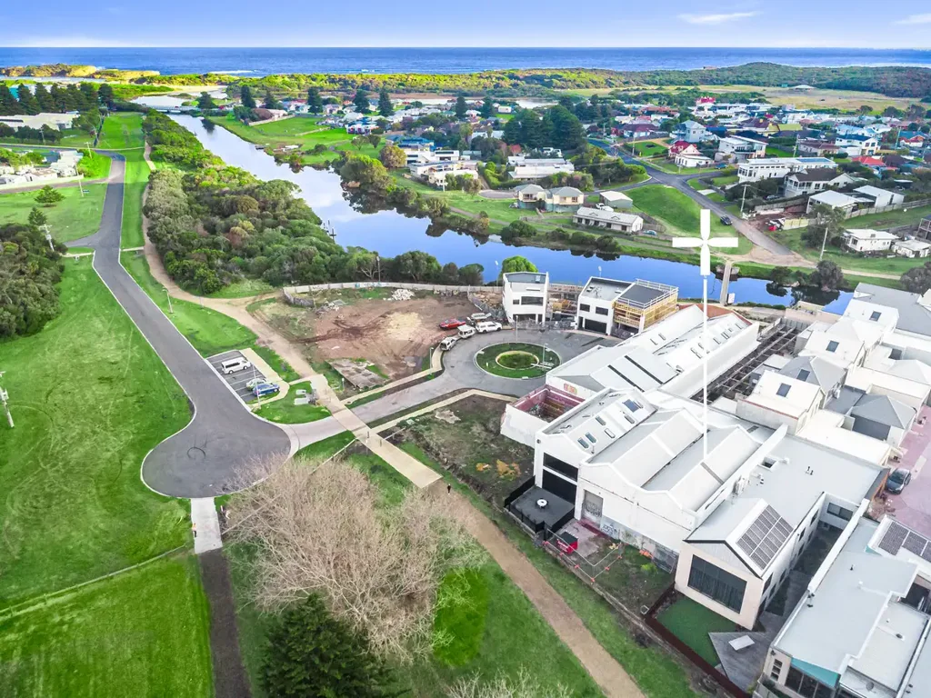 Warrnambool 3 Slaapkamer A Rare Reserve-Front Warehouse Opportunity