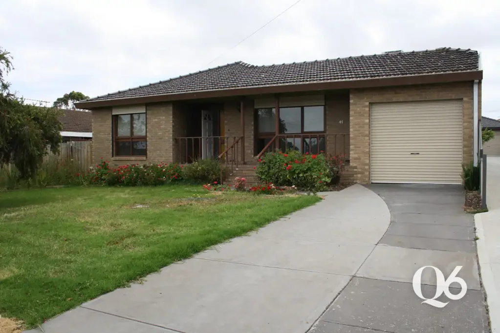 Wonderful Family Home, Desirable Quiet Location!