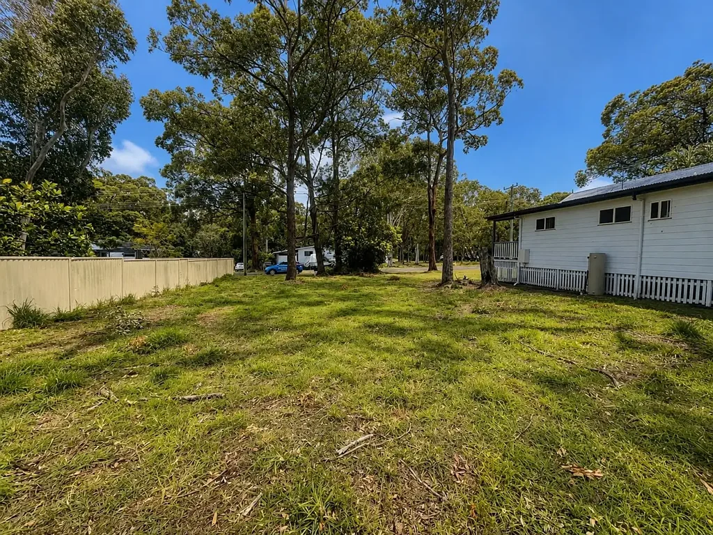 Macleay Island Peaceful Island Living in a Convenient Location
