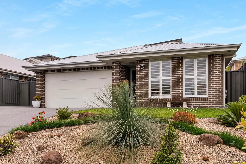 63 Elizabeth Circuit, Flinders, NSW 2529