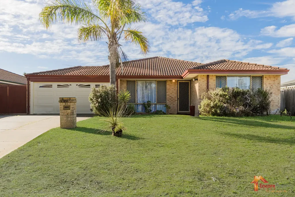 Port Kennedy 4Kwarto Modern Family Living with Endless Outdoor Potential!