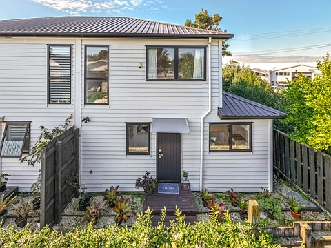 Onehunga 3房  Modern & Stylish Living in Central Location