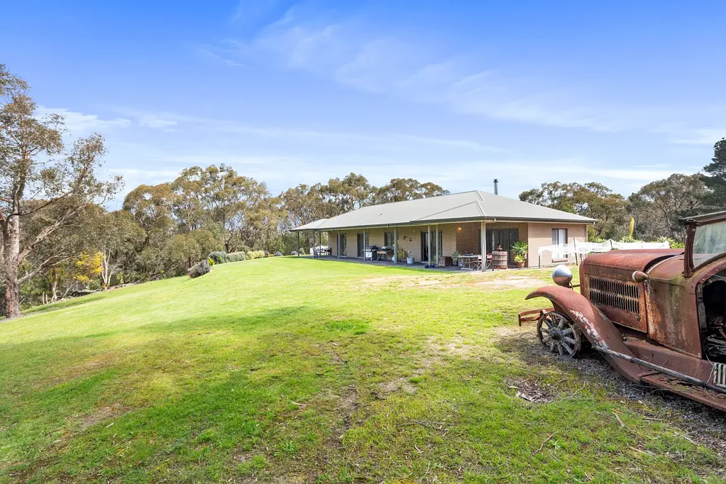 52 Hadrian Gully Road, Bradbury, SA 5153