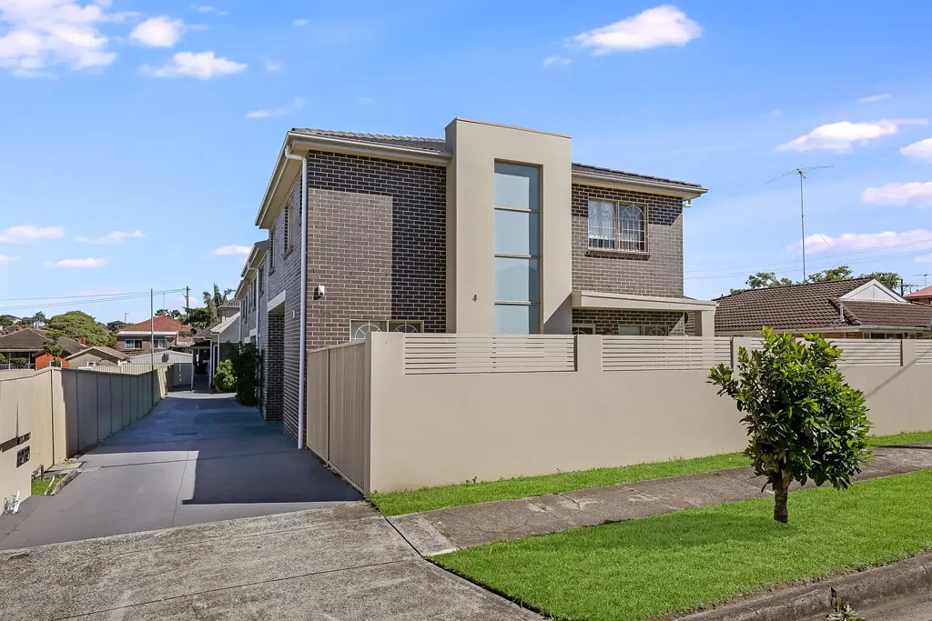 Hurstville 4部屋 Modern Elegance & Space in a Prime Hurstville Location