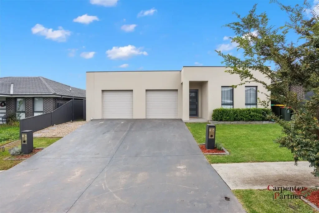 14 Roy Crescent, Thirlmere, NSW 2572, 3房, 2浴, House