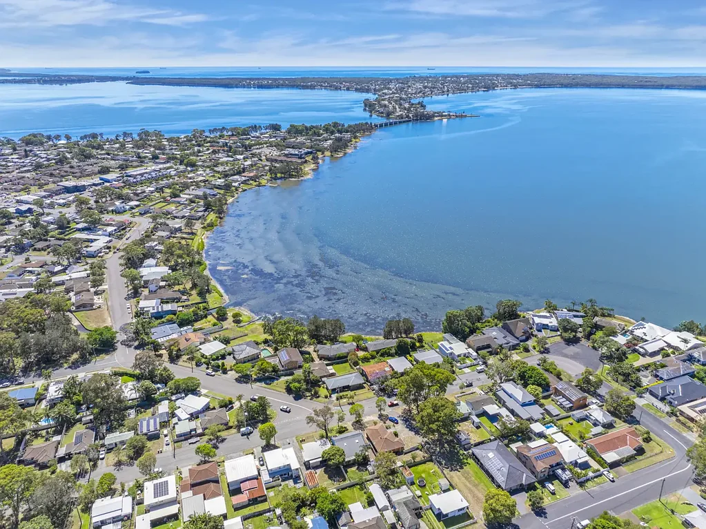 Gorokan 3房  Stroll to shops, clubs, restaurants and cafes.