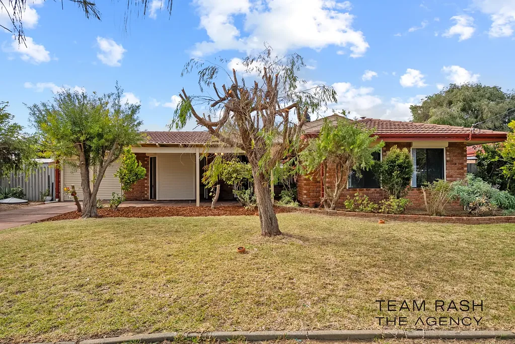 Cooloongup 2Kwarto Spacious Family Living on a Generous 687sqm Block in a Prime Cooloongup Location