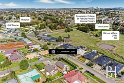 1/1 Jandarew Court, Kilmore