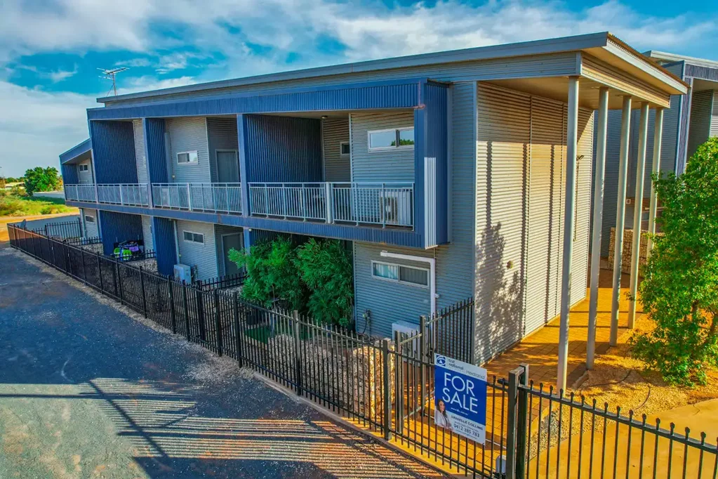 South Hedland 1 Slaapkamer Modern 2013-Built Apartment – Ideal Investment or Stylish Home - $725 per week rent!