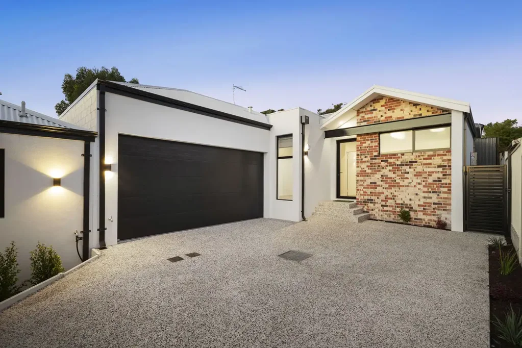 9c Maddox Crescent, Melville, WA 6156