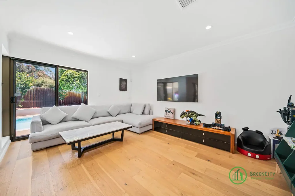 5 Solly Court, Bull Creek, WA 6149