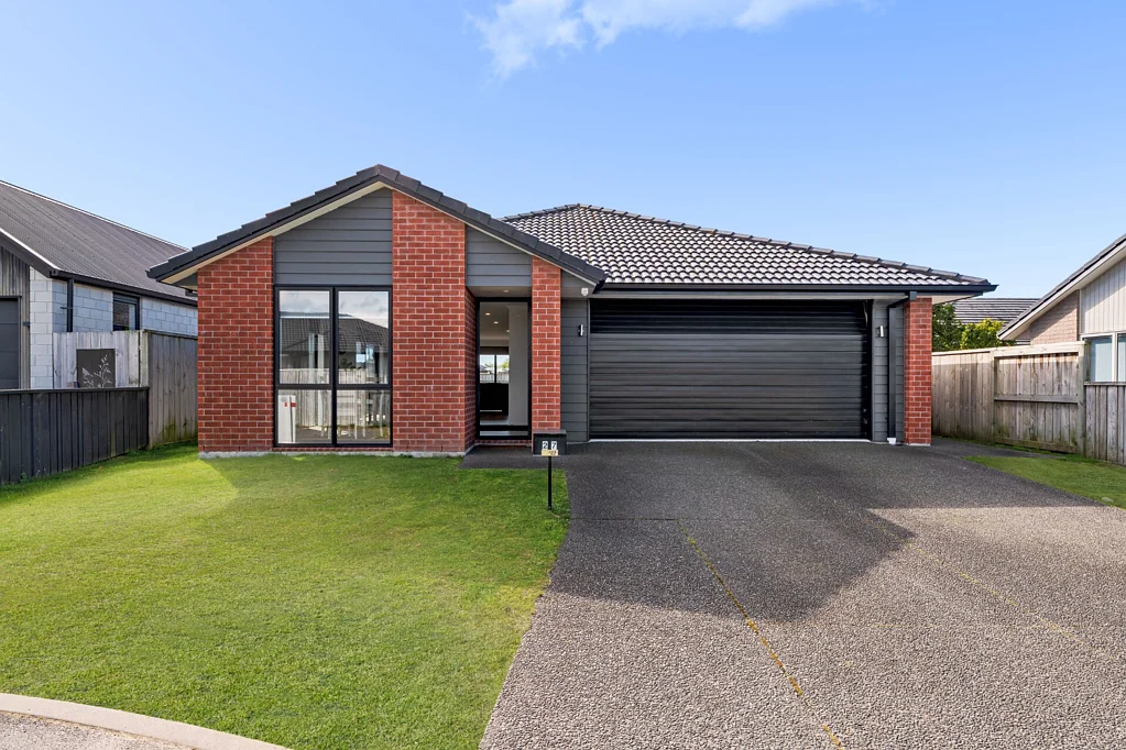 Papamoa 3 Bedroom Walk to Daycare, Primary and College