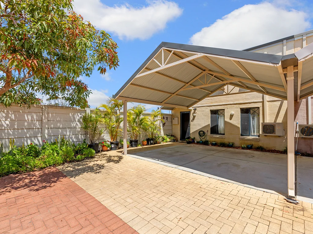 10/11 Choseley Place, Langford, WA 6147