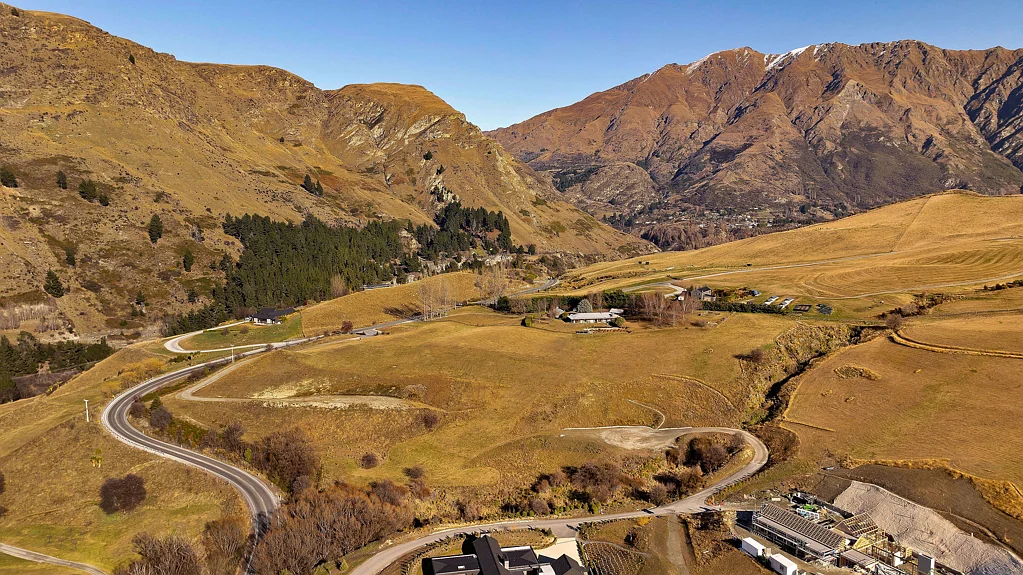 Dalefield/Wakatipu Basin Luxury living meets rural charm