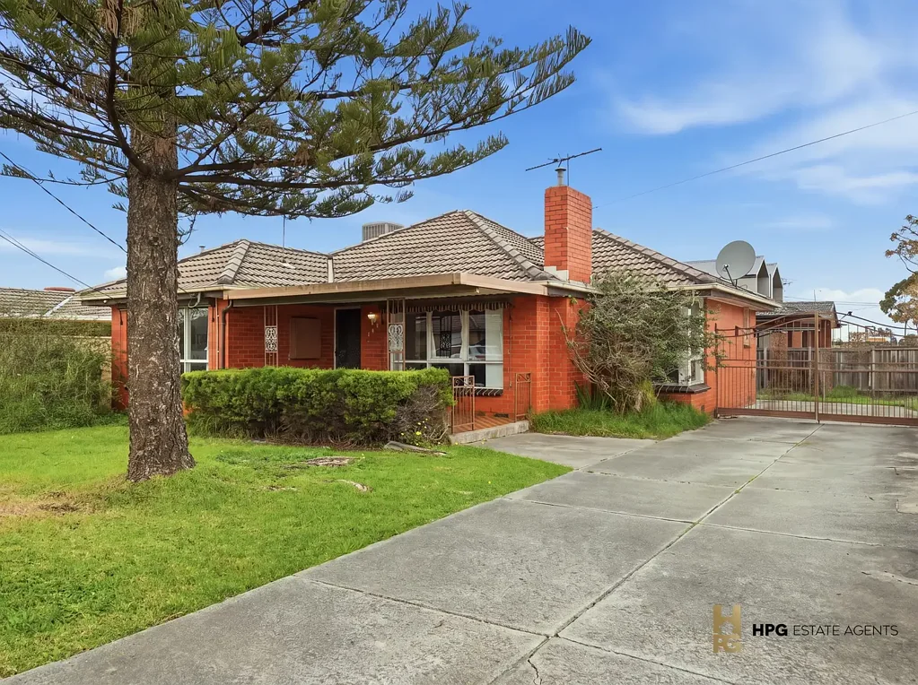 Airport West 3 Bedroom Great for Renovators & First Home Buyers!