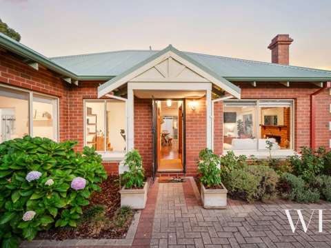 East Fremantle 3 Bedroom Desirable Woodside Location, Private and Serene