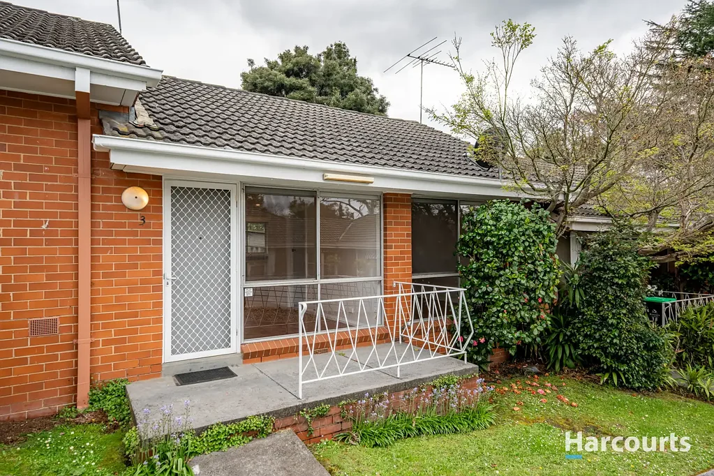Bright & Renovated One-Bedroom Gem in Eaglemont!