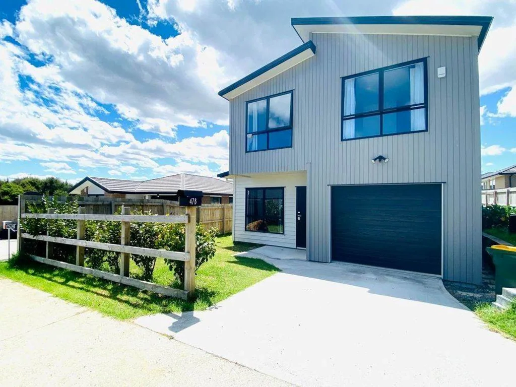 Coastal Living Made Easy – Your Perfect Family...