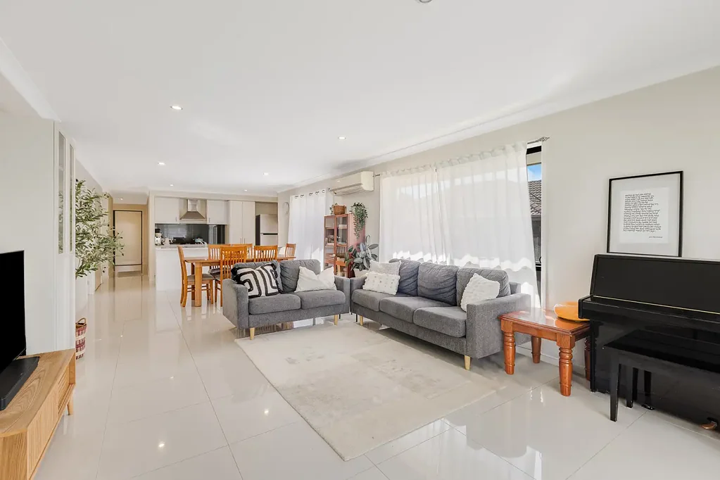Murwillumbah 4chambre Modern Single Level Living in Family-Friendly Hundred Hills Estate