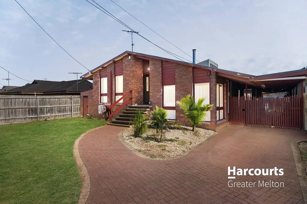 28 Lachlan Road, Melton South, VIC 3338