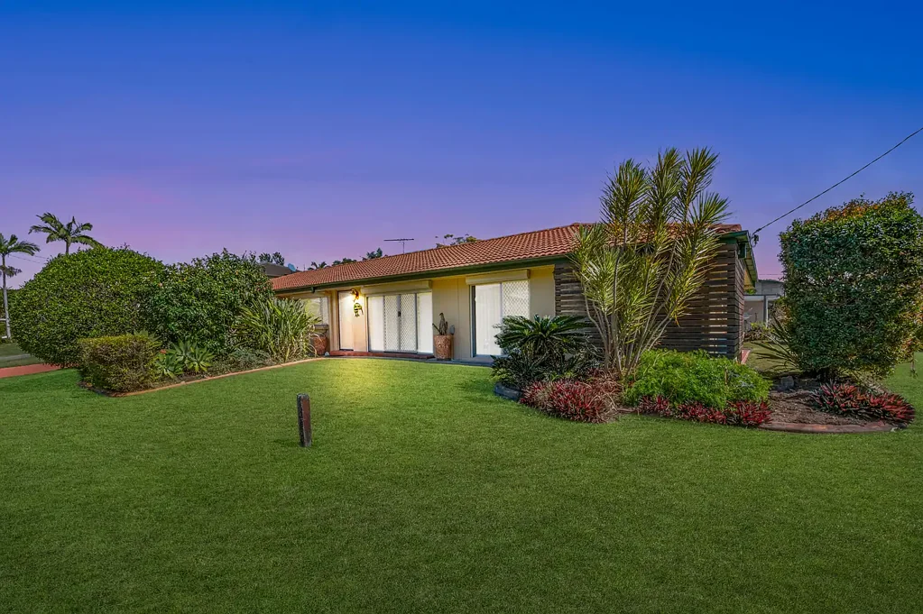 2 Mansfield Street, Strathpine, QLD 4500