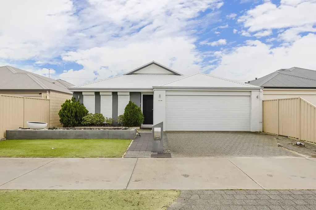 DESIGNED FOR INDEPENDENCE | FULLY FURNISHED | WHEELCHAIR ACCESSIBLE | SAFE & SECURE LIVING