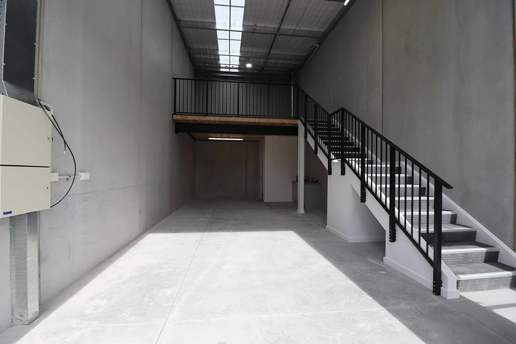 Hobsonville 91sqm Brand New Industrial with 2 Carpark