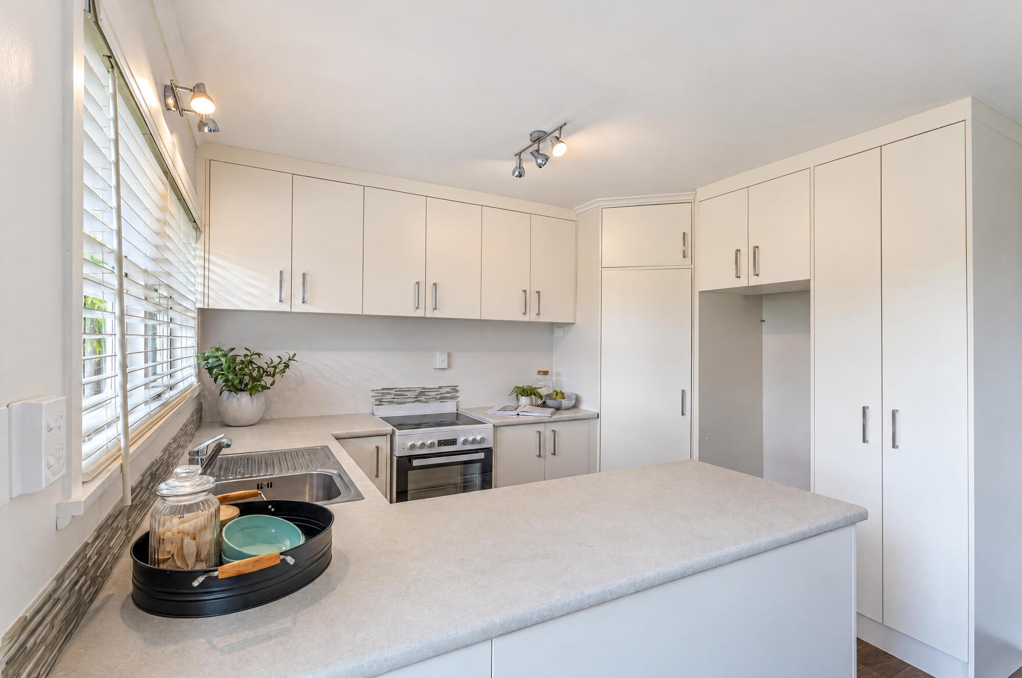 16 Montgomery Crescent, Cockle Bay, photo 11