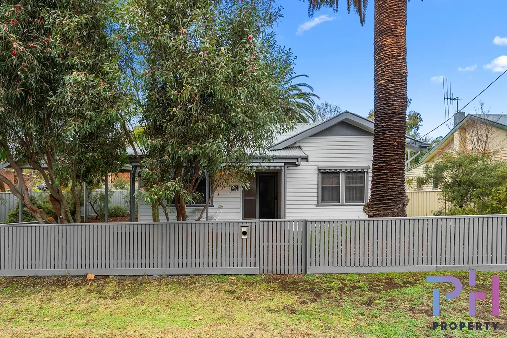 Kennington 3 Bedroom CENTRAL, QUIET AND CREEK OUTLOOK!
