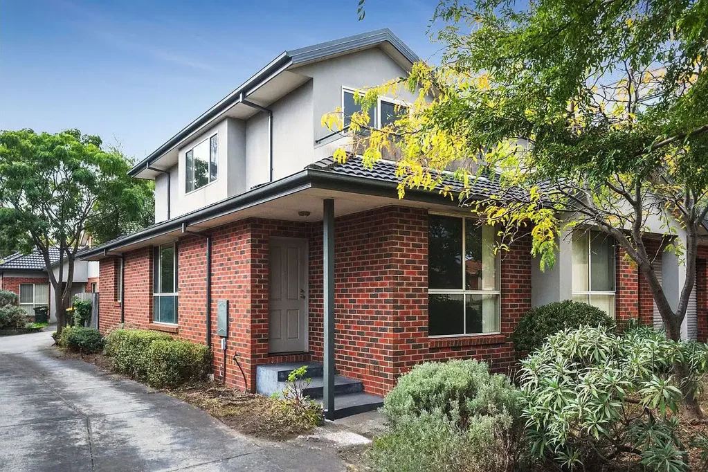 Low Maintenance Townhouse, Available Now