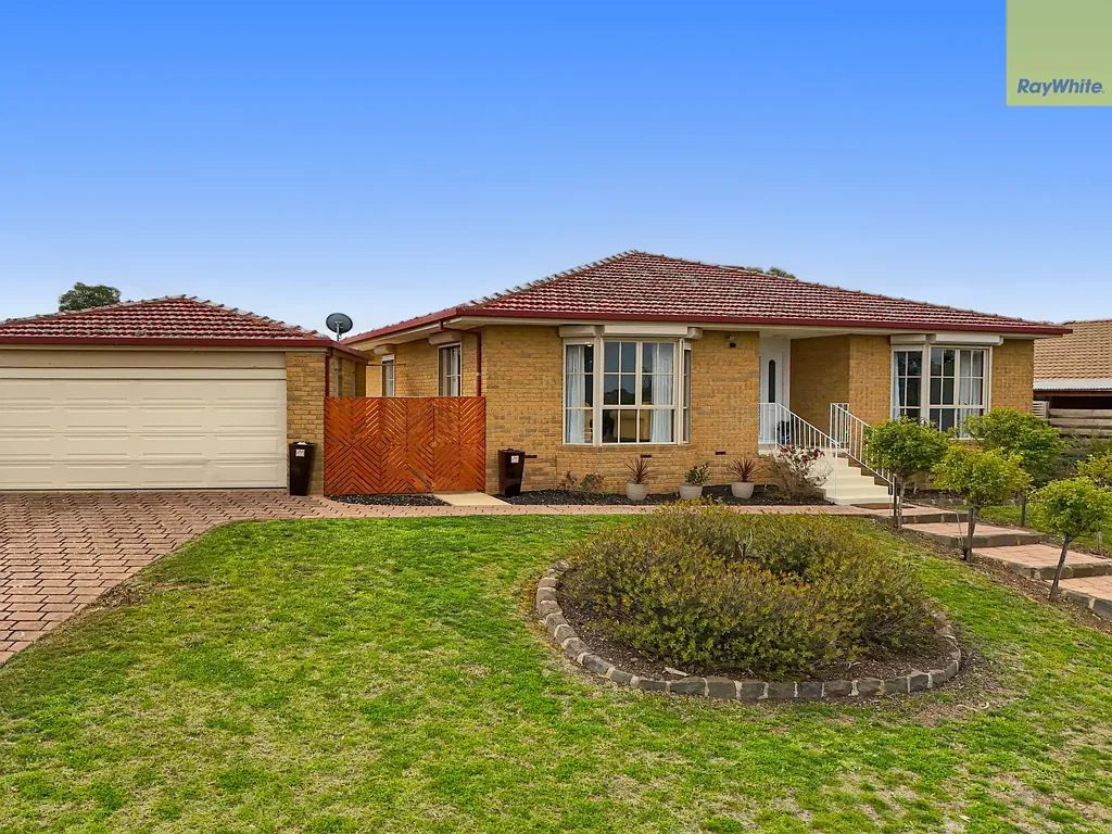 80 Underbank Blvd, Bacchus Marsh, VIC 3340