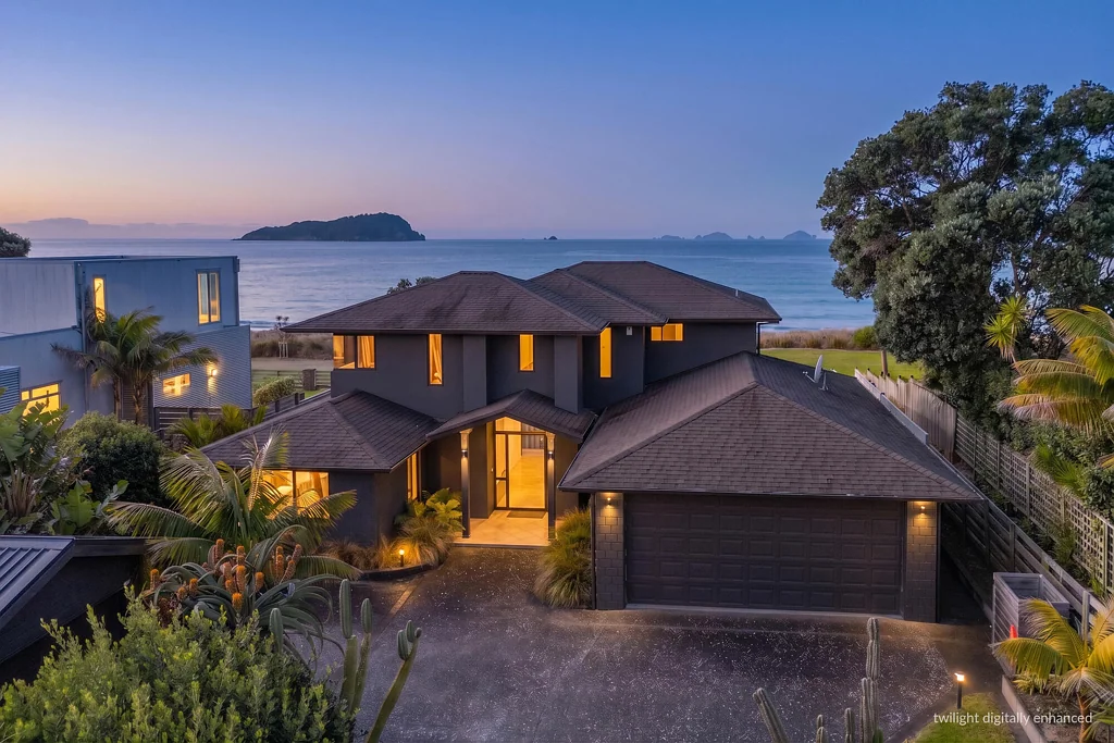 Pauanui 4 Bedroom Life's Better at the Beach!