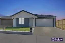 37 Eloquence Road, Tarneit