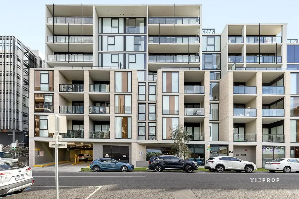Heidelberg 2 Bedroom Light-Filled Luxury in Dream Lifestyle Location
