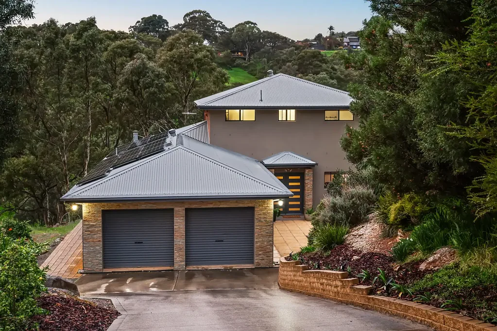 Happy Valley 4部屋 Unparalleled family entertaining on an ultra-rare, tightly-held acre…