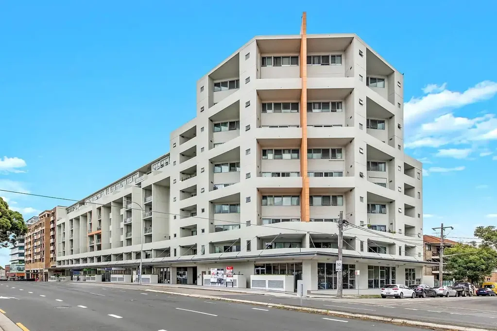 Modern 2-Bedroom Apartment with Stunning Views in Prime Hurstville Location