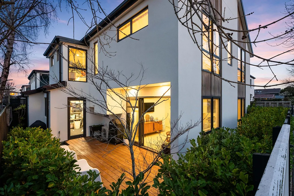 Saint Albans 3 Bedroom Style on the City Fringe