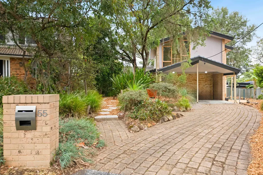 Westleigh 5कमरा Spacious family living at its best in the heart of Westleigh