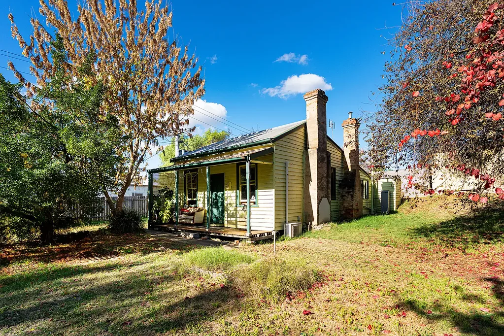 Castlemaine 2ห้องนอน A Home with Potential