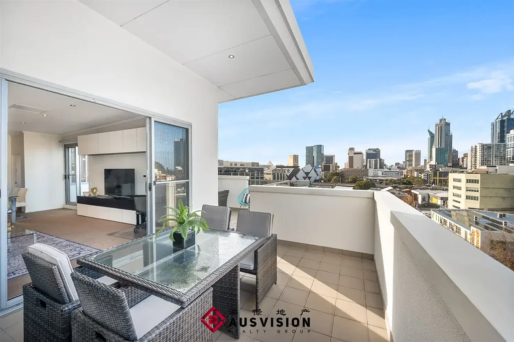 West Perth 2房  Top Floor Penthouse with Four Secure Car Bays