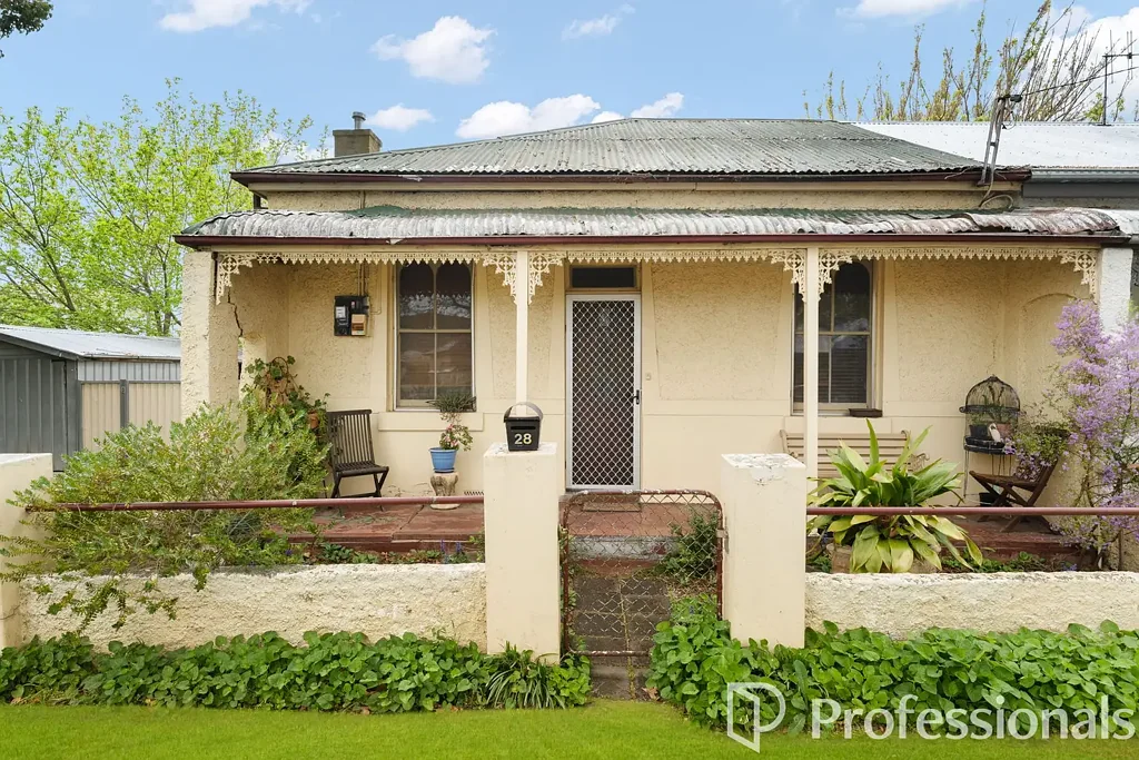 28 Seymour Street, Bathurst, NSW 2795