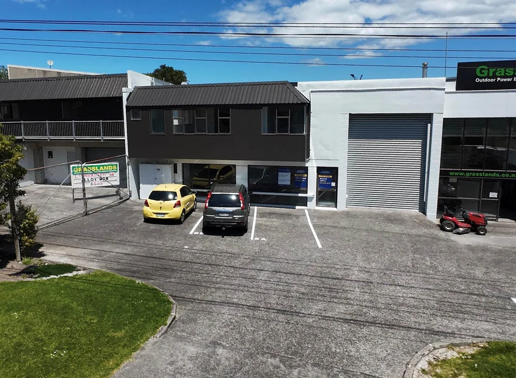 Ranui HIGH-STUD WAREHOUSE WITH PRIME ROAD FRONTAGE