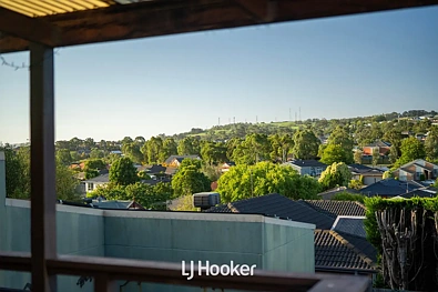 Berwick 4ਬੈੱਡਰੂਮ Panoramic Living with a Unique Layout in the Heart of Berwick