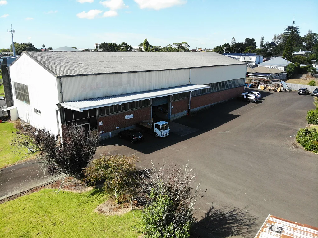 Papatoetoe Affordable warehouse opportunity with yard
